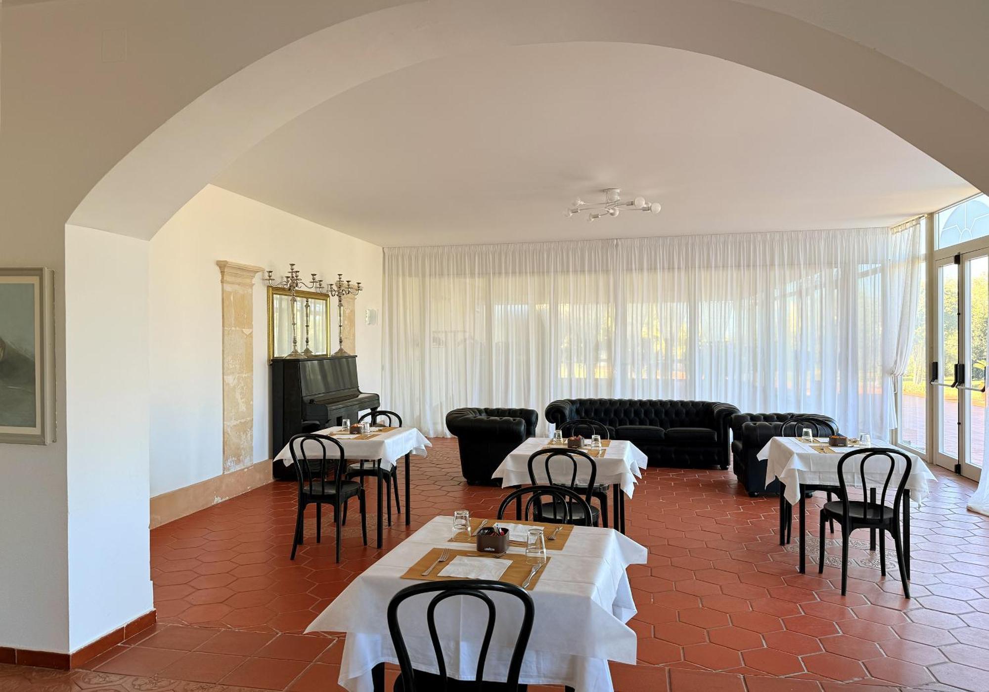 Isola Charm B&B - A Historic Villa Near Punta Del Pero Beach Syracuse Exterior photo