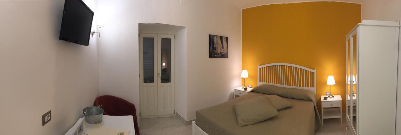 Isola Charm B&B - A Historic Villa Near Punta Del Pero Beach Syracuse Exterior photo