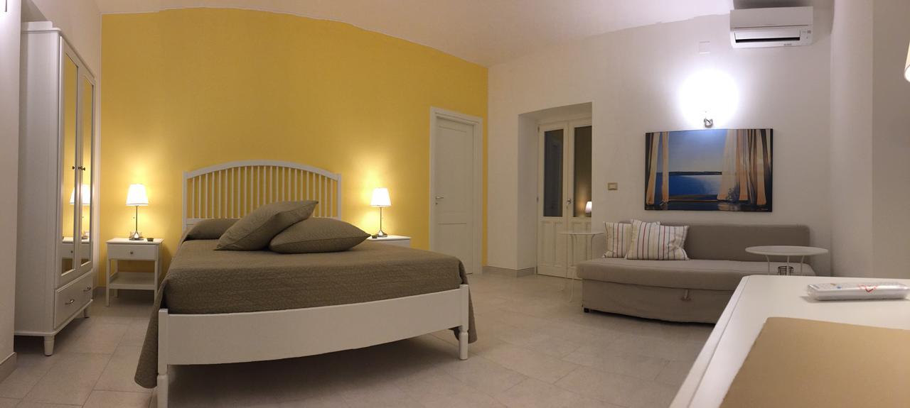 Isola Charm B&B - A Historic Villa Near Punta Del Pero Beach Syracuse Exterior photo