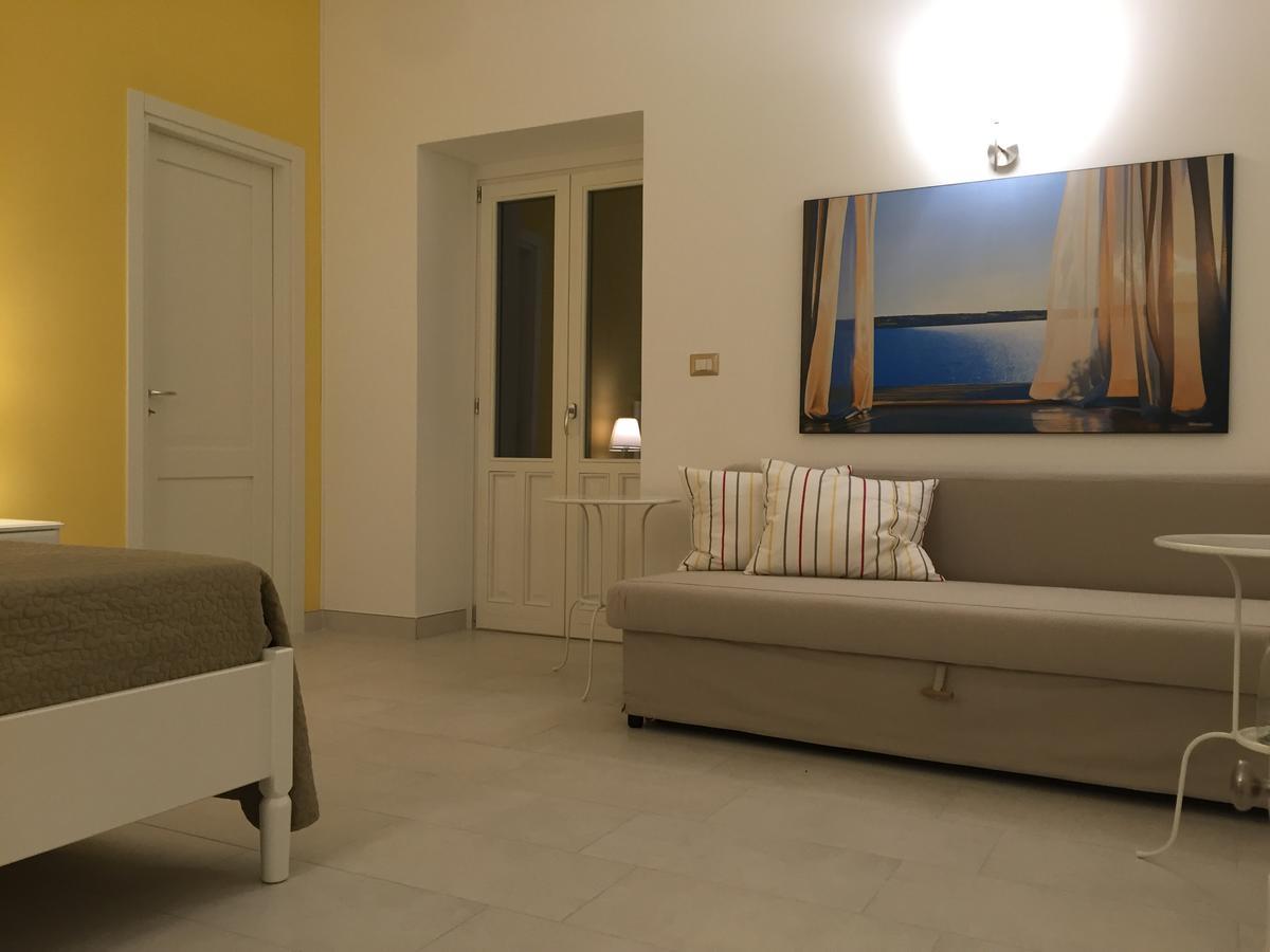 Isola Charm B&B - A Historic Villa Near Punta Del Pero Beach Syracuse Exterior photo